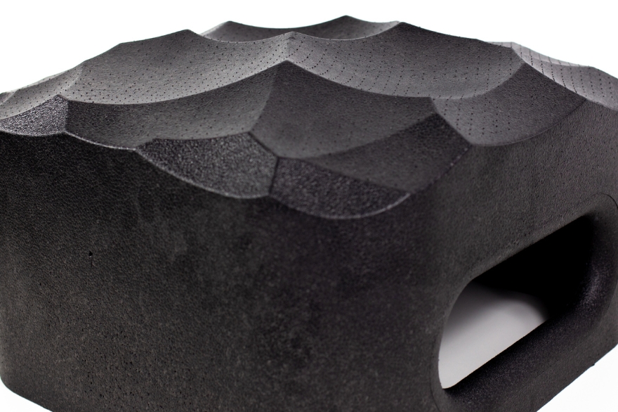 Packaging made from black ARPRO for a 3D printer